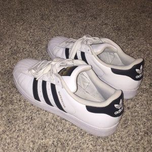 adidas superstars women's size 9.5
